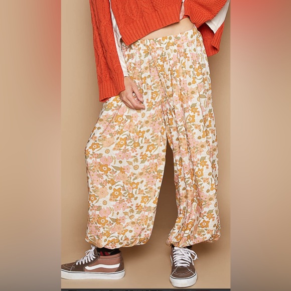 #137 Sale!! POL Floral Harem Pants - Picture 11 of 11